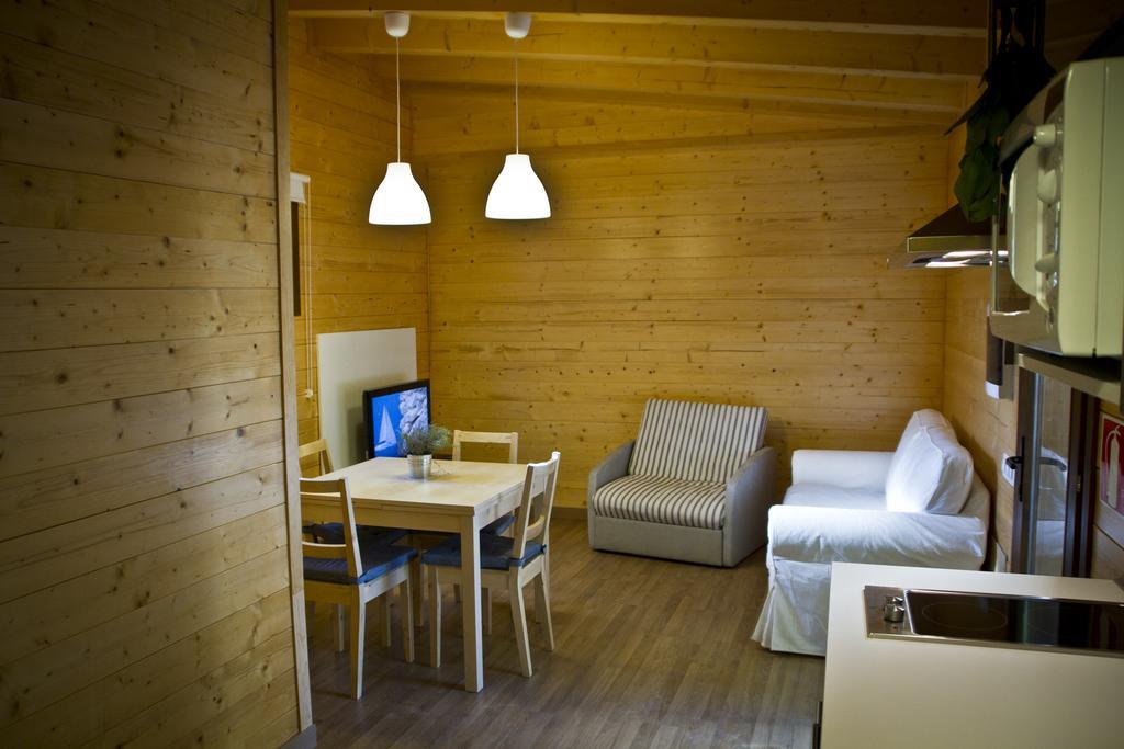Apartamentos El Bosquet Sant Cugat del Vallès Camera foto